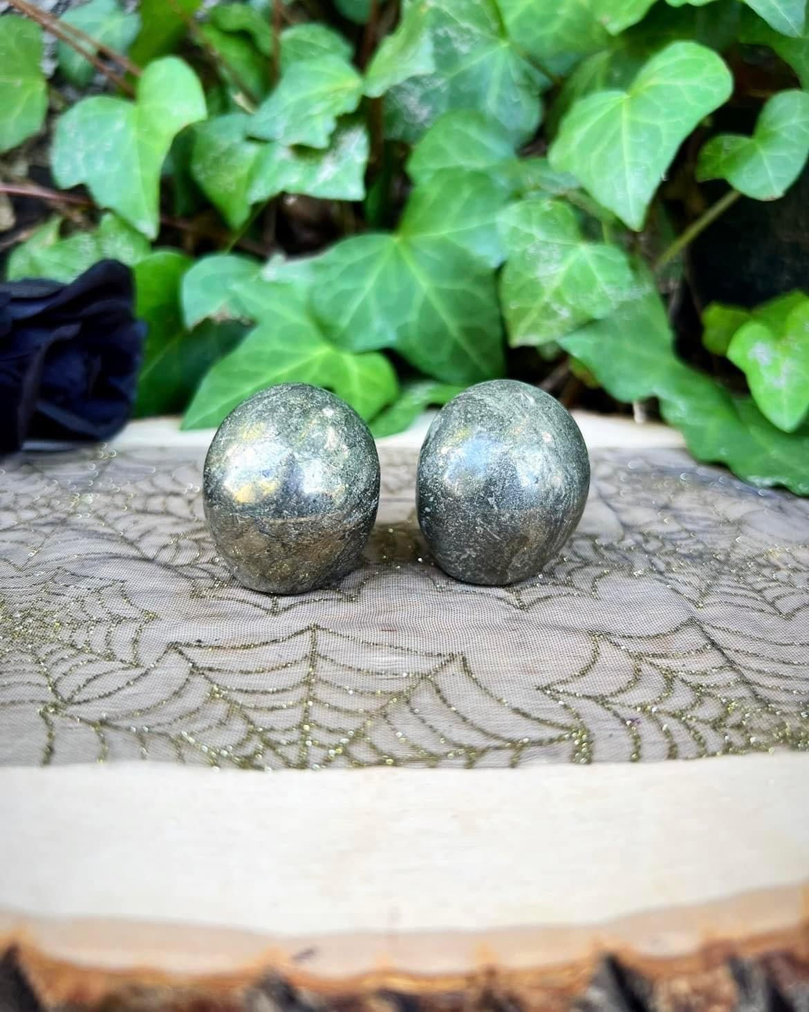 Chalcopyrite Skulls