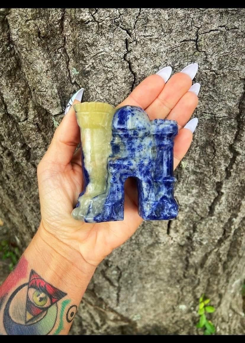 Sodalite Skull Castle