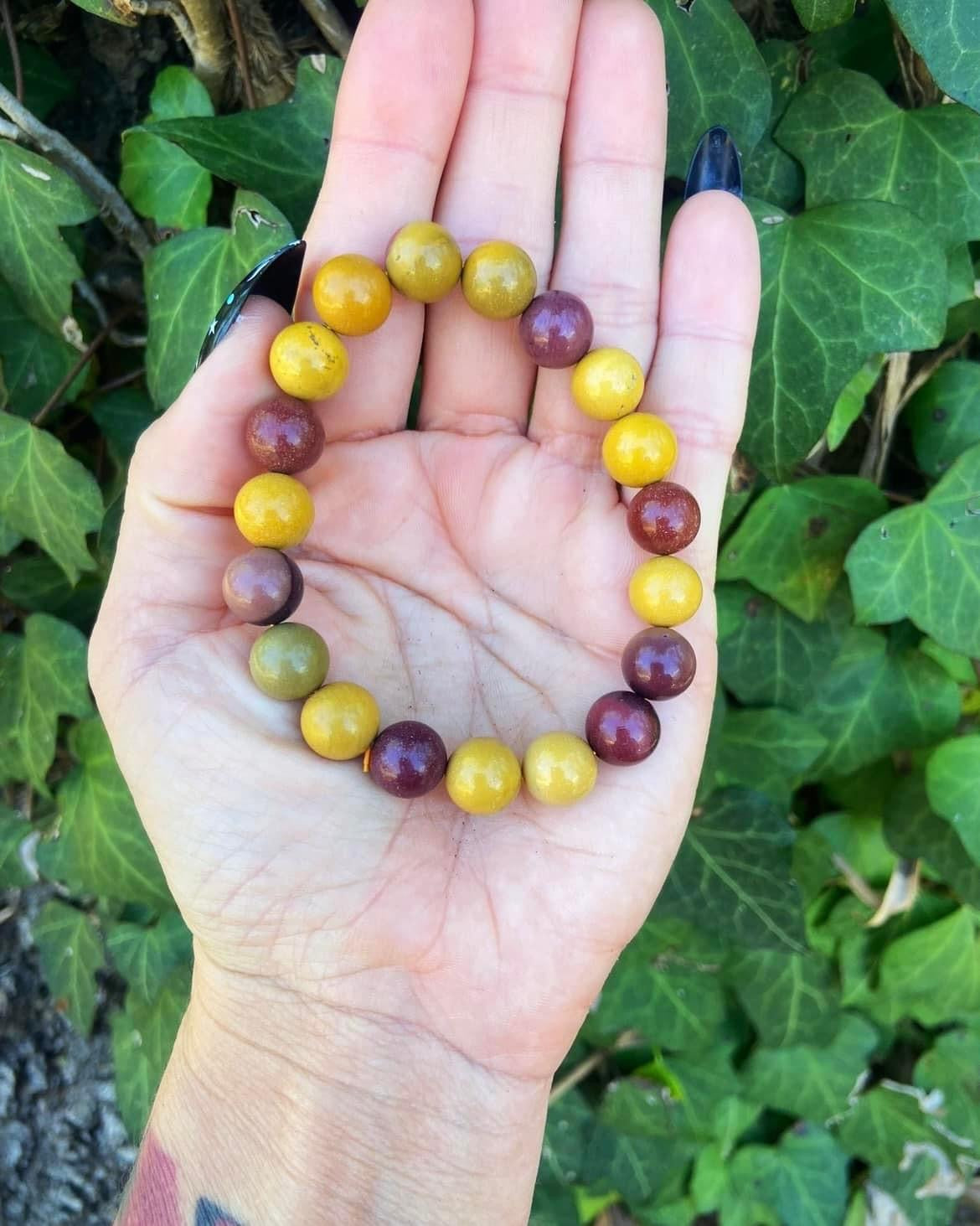 Mookaite Bracelets 10mm