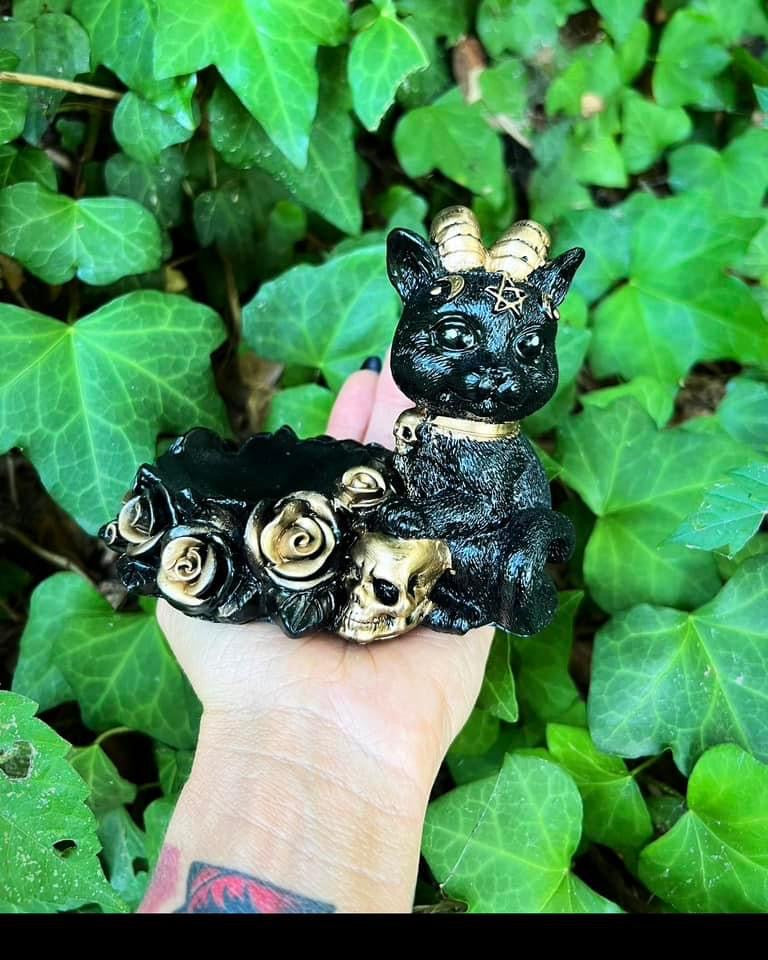Horned Crystal Cat Sphere Stand