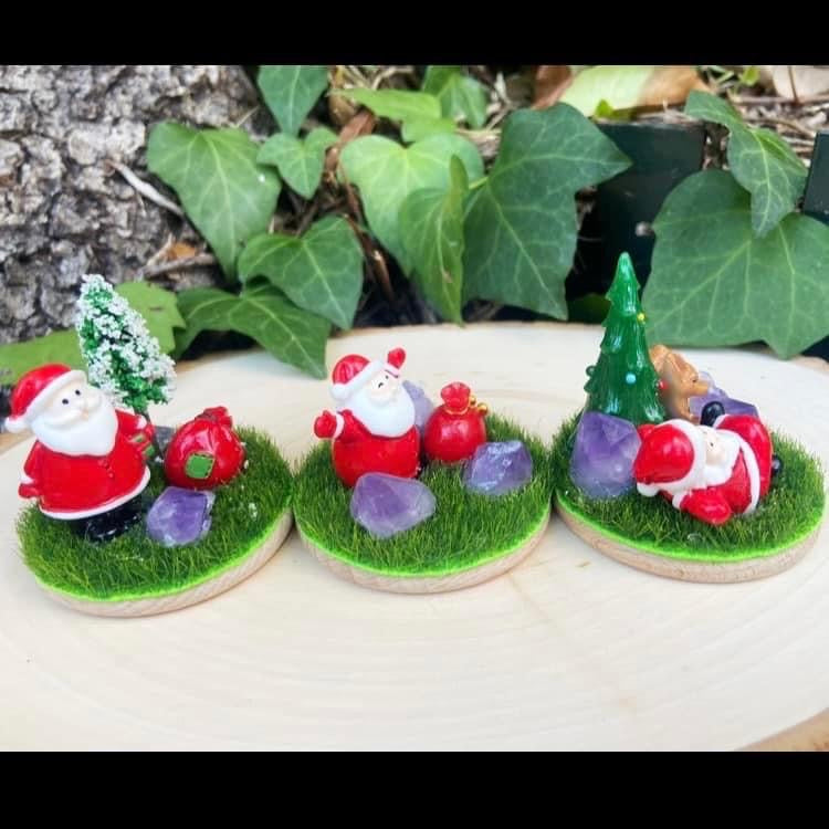 Amethyst Santa Stands