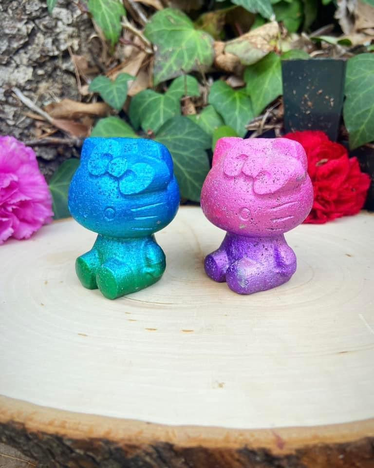 Aura Lava Stone Hello Kitty