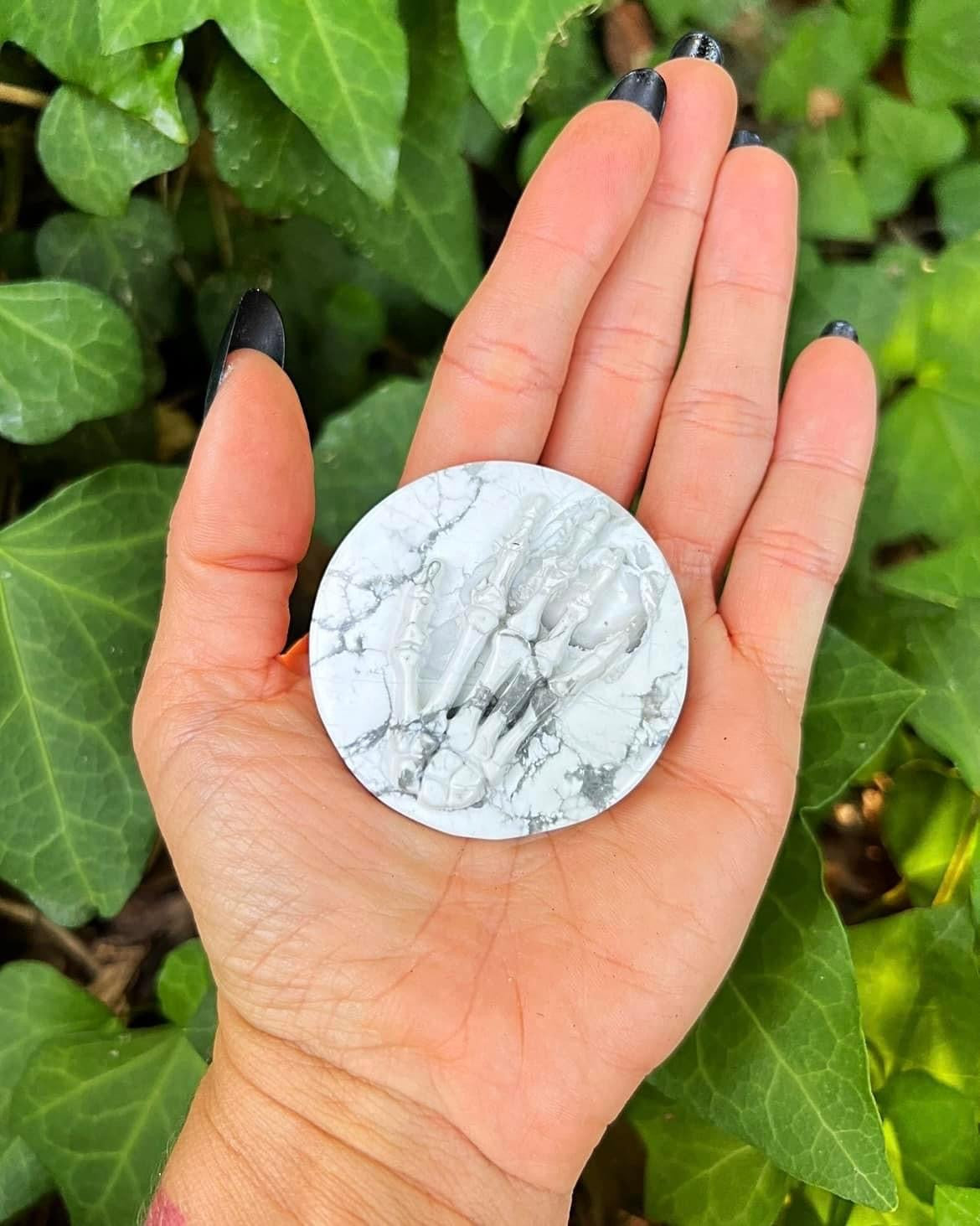 Howlite Skeleton Disc