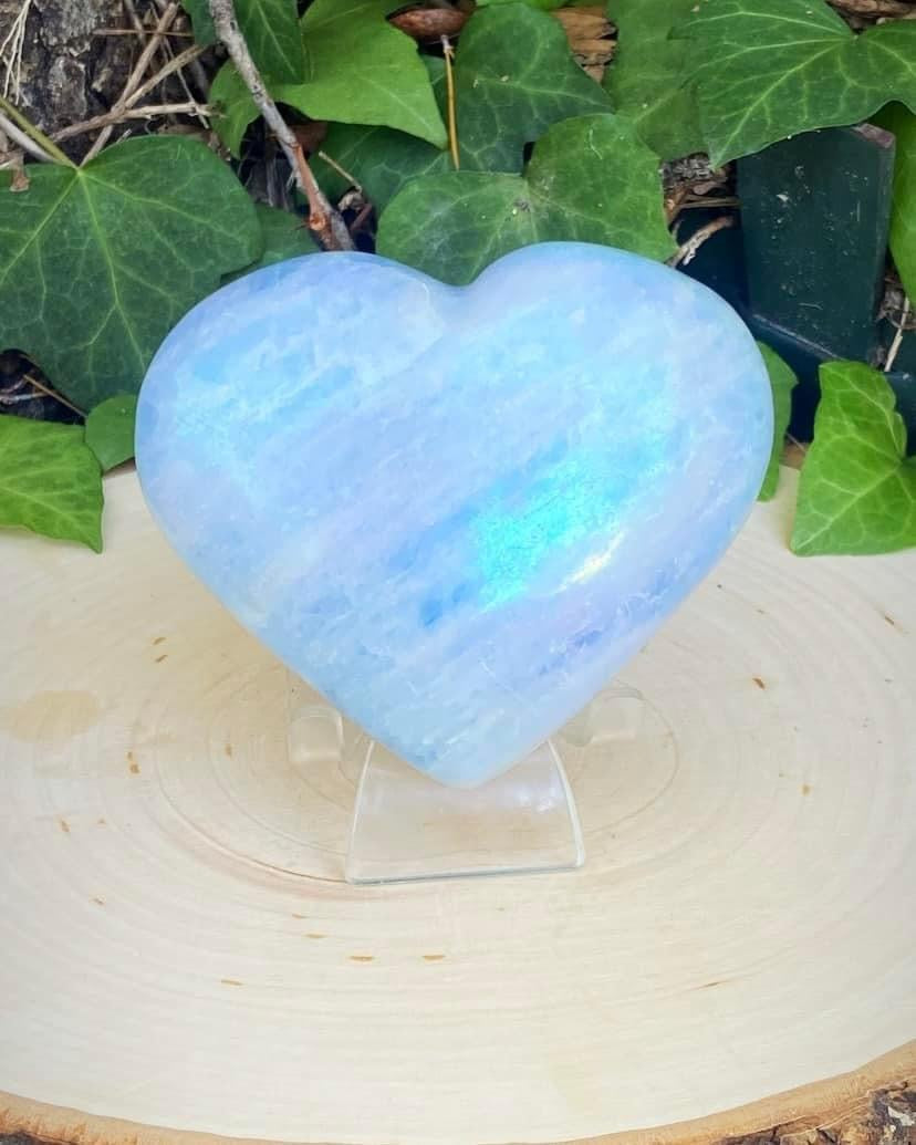 Aura Celestite Heart