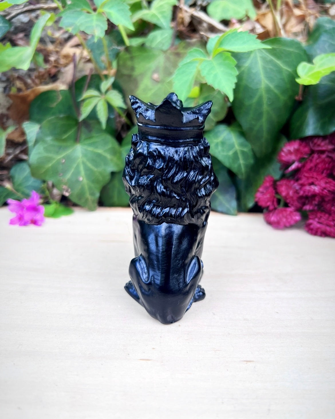 Lion Sphere Stand