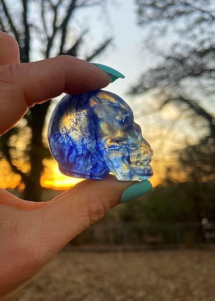 Blue Smelting Quartz Skull