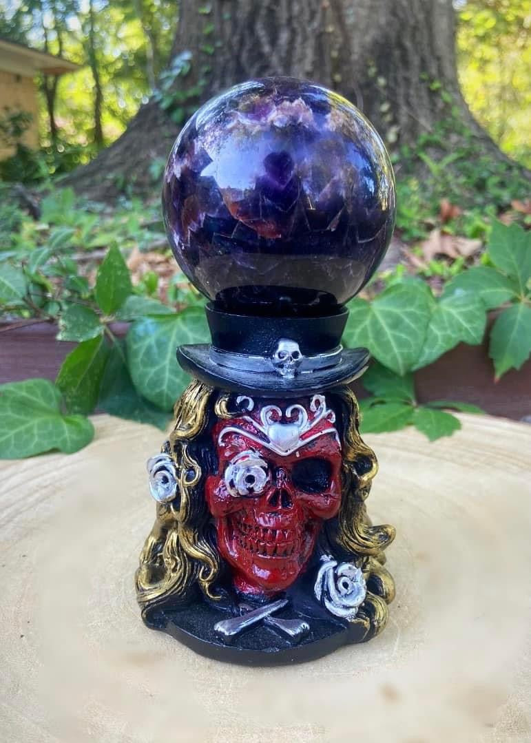 Skull Sphere Stand