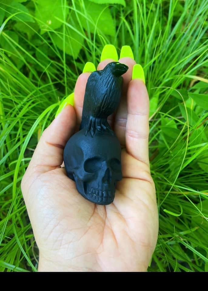 Black Obsidian Skull with Raven